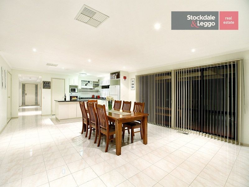 74 Alanbrae Terrace, Attwood VIC 3049