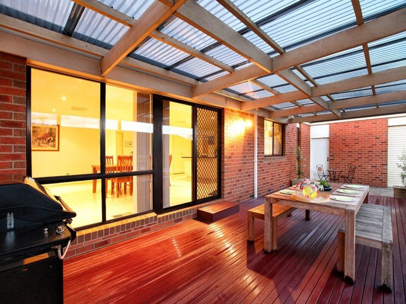 74 Alanbrae Terrace, Attwood VIC 3049