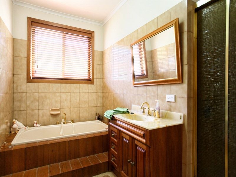 13 Heversham Grove, Greenvale VIC 3059