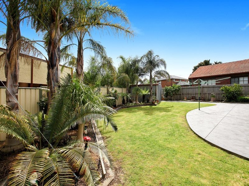 13 Heversham Grove, Greenvale VIC 3059