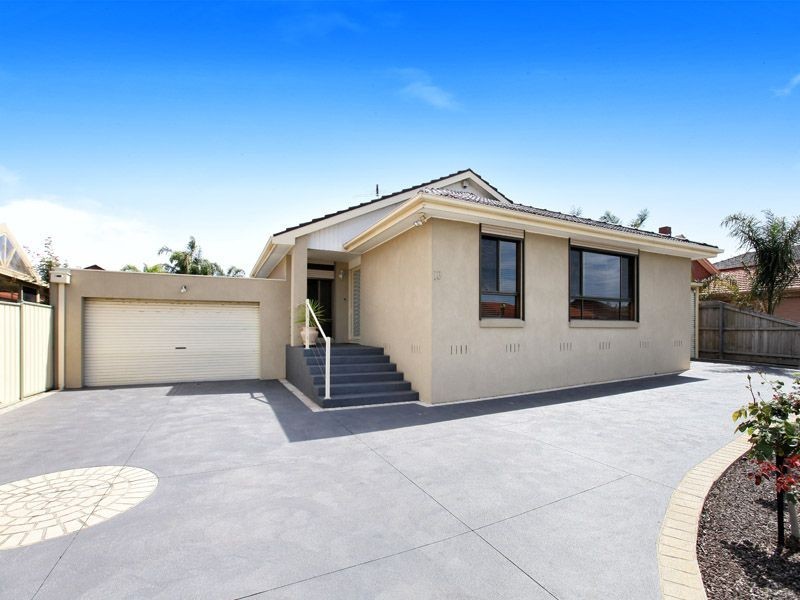 13 Heversham Grove, Greenvale VIC 3059