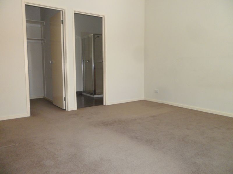 12 Balerno Circuit, Gowanbrae VIC 3043