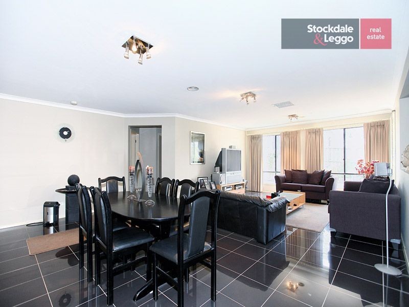 12 Castlehill Avenue, Greenvale VIC 3059