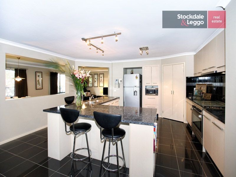 12 Castlehill Avenue, Greenvale VIC 3059