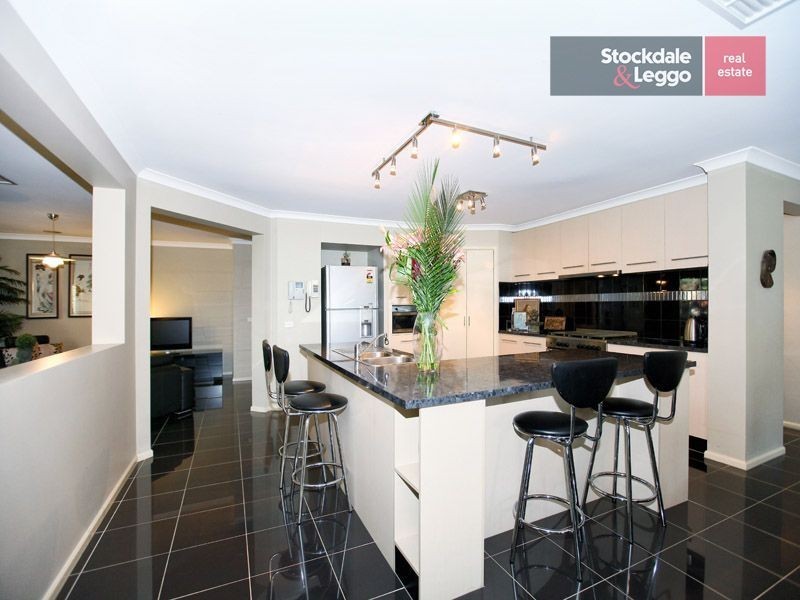 12 Castlehill Avenue, Greenvale VIC 3059