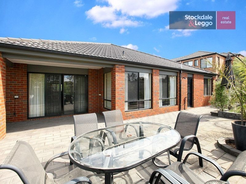 12 Castlehill Avenue, Greenvale VIC 3059