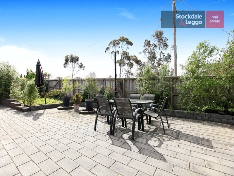 12 Castlehill Avenue, Greenvale VIC 3059