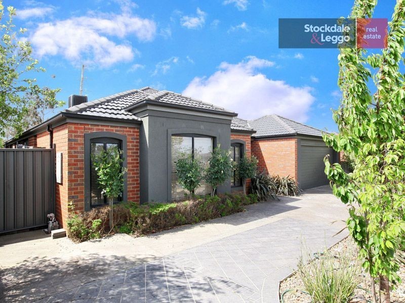 12 Castlehill Avenue, Greenvale VIC 3059