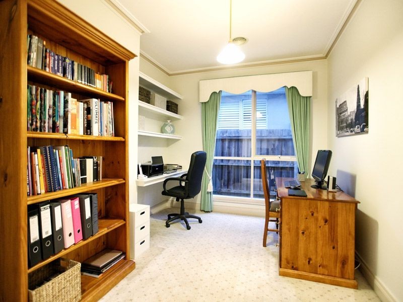 17 Ivanhoe Court, Greenvale VIC 3059