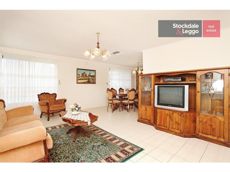 34 Goodwood Crescent, Gladstone Park VIC 3043