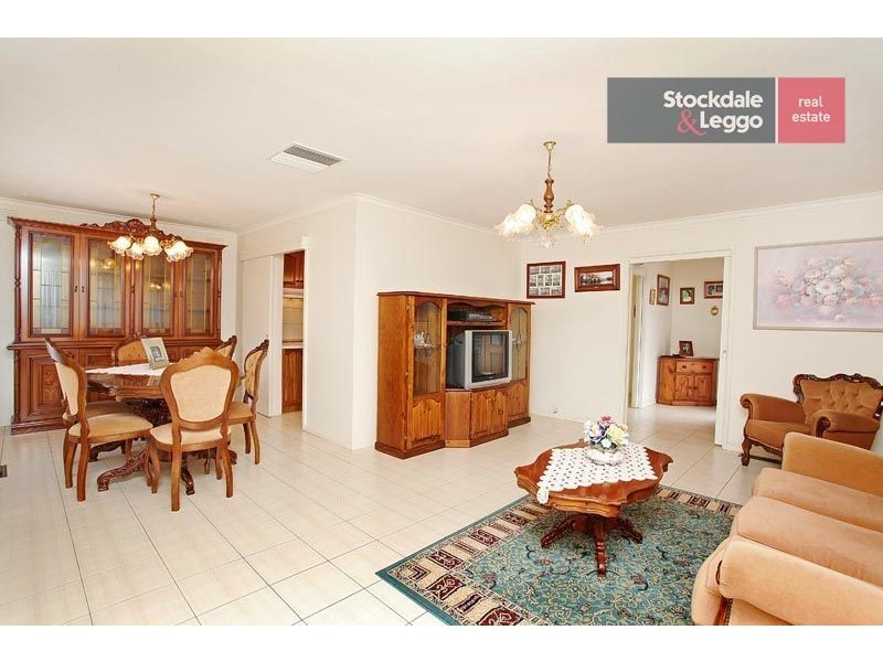 34 Goodwood Crescent, Gladstone Park VIC 3043