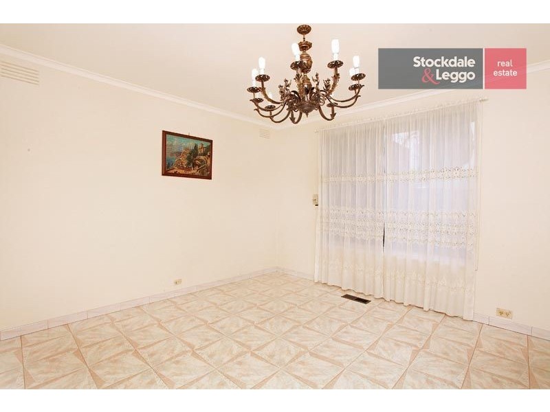 34 Goodwood Crescent, Gladstone Park VIC 3043