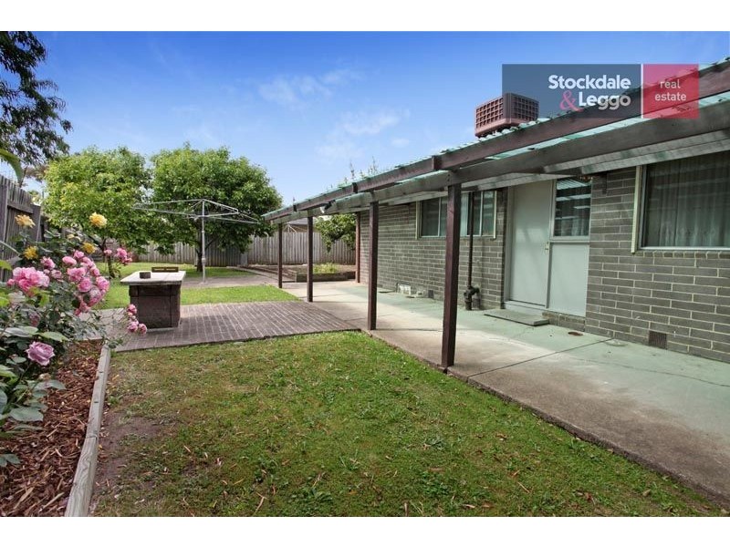 34 Goodwood Crescent, Gladstone Park VIC 3043