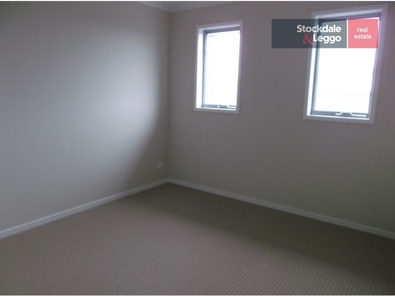 122 Moor Park Drive, Craigieburn VIC 3064