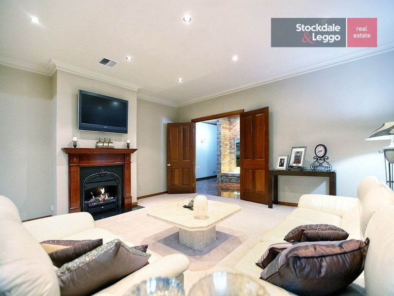 2 Lamark Court, Greenvale VIC 3059