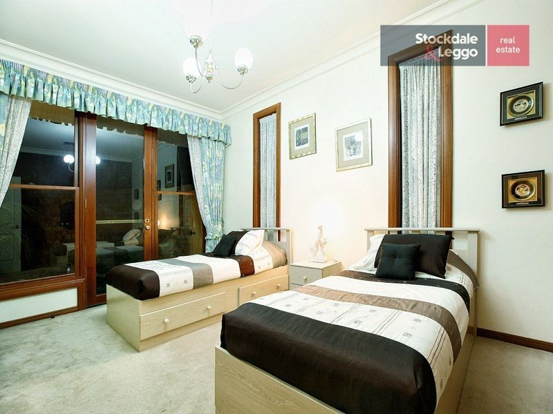 2 Lamark Court, Greenvale VIC 3059