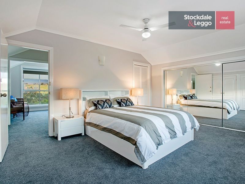 42 Clarke Drive, Gladstone Park VIC 3043