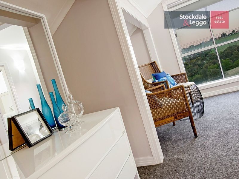 42 Clarke Drive, Gladstone Park VIC 3043