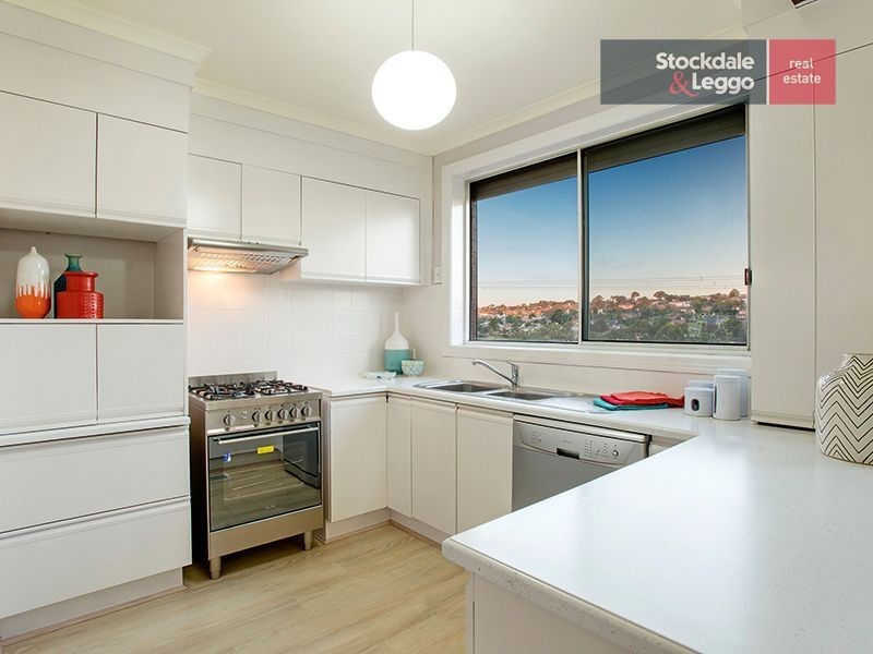 42 Clarke Drive, Gladstone Park VIC 3043