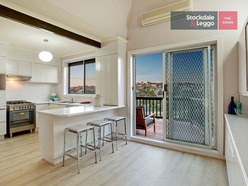 42 Clarke Drive, Gladstone Park VIC 3043