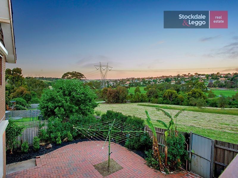 42 Clarke Drive, Gladstone Park VIC 3043