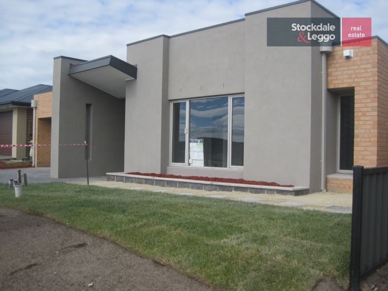 48 Baronial Way, Craigieburn VIC 3064