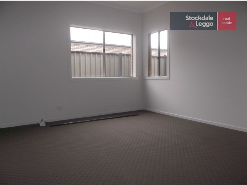 48 Baronial Way, Craigieburn VIC 3064