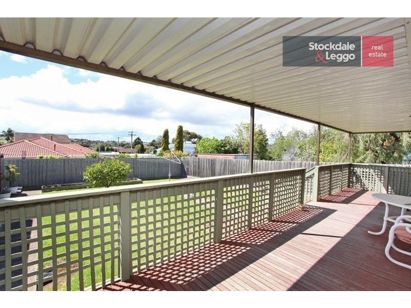 14 Hillcrest Drive, Westmeadows VIC 3049