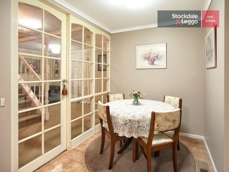 8 Glendale Place, Gladstone Park VIC 3043