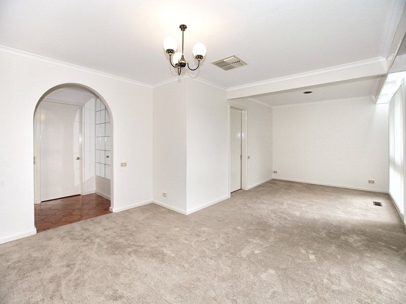 21 Tangemere Avenue, Tullamarine VIC 3043