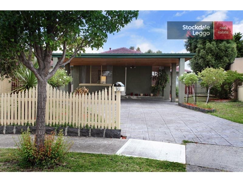 16 Barclay Close, Gladstone Park VIC 3043