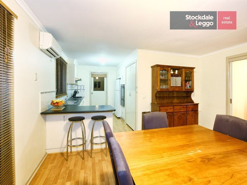 100 Lenoak Street, Gladstone Park VIC 3043