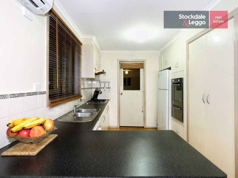 100 Lenoak Street, Gladstone Park VIC 3043