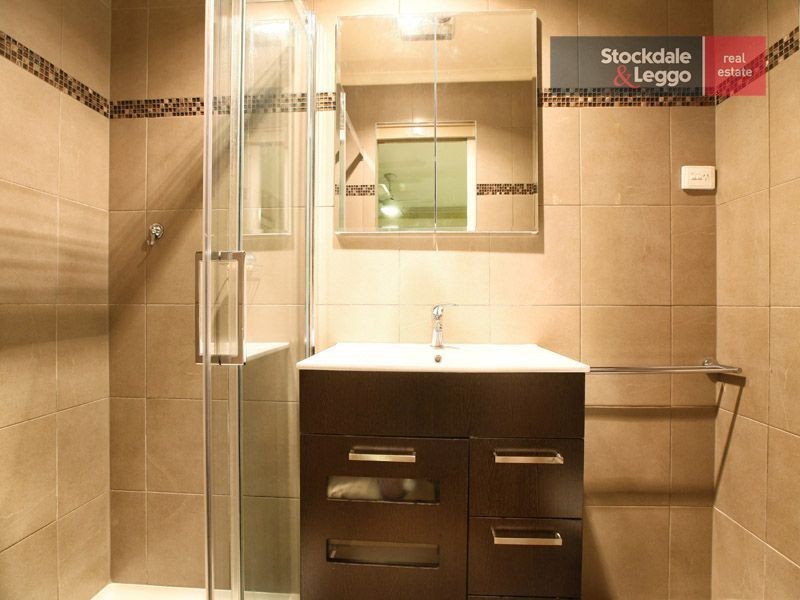 100 Lenoak Street, Gladstone Park VIC 3043