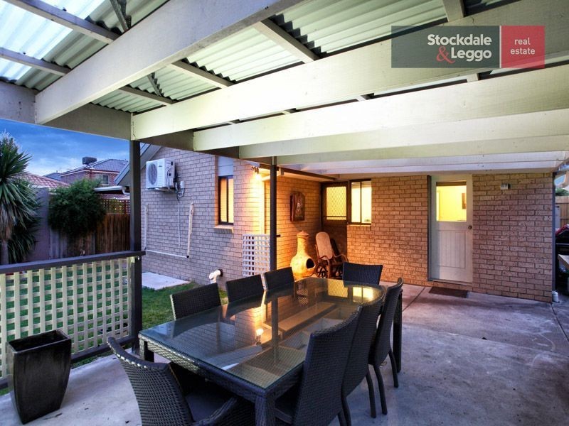 100 Lenoak Street, Gladstone Park VIC 3043