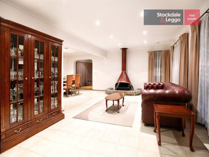 16 Arnside Crescent, Westmeadows VIC 3049