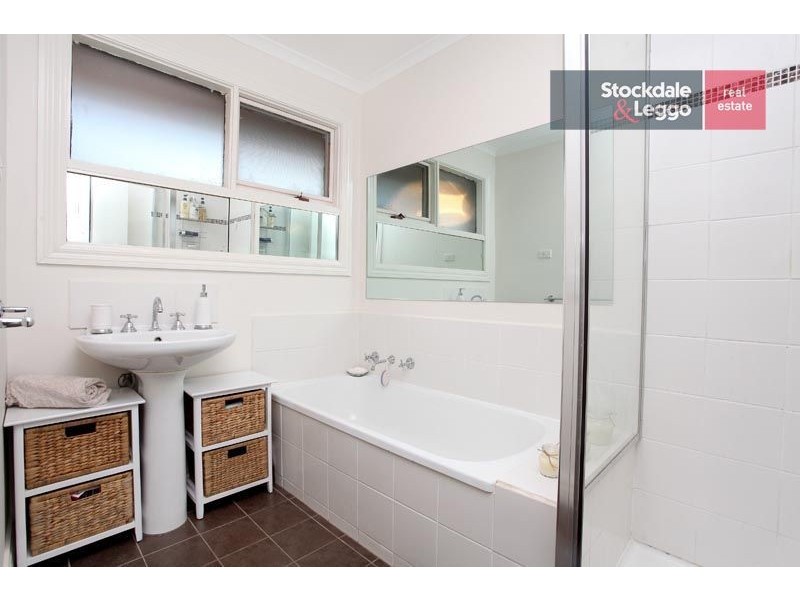 3 Banks Place, Gladstone Park VIC 3043