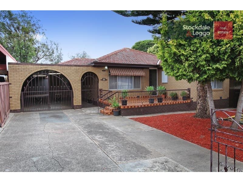 13 Beecroft Drive, Westmeadows VIC 3049