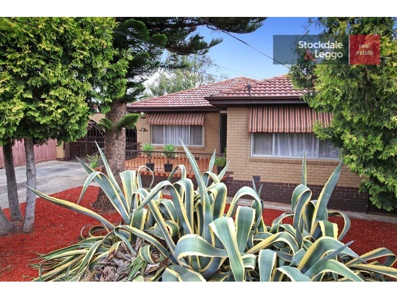 13 Beecroft Drive, Westmeadows VIC 3049