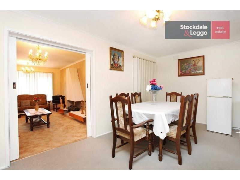 13 Beecroft Drive, Westmeadows VIC 3049