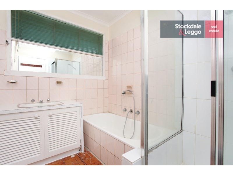 13 Beecroft Drive, Westmeadows VIC 3049