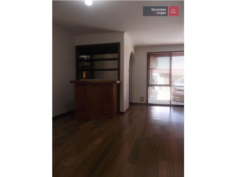 17/112a Mickleham Road, Tullamarine VIC 3043