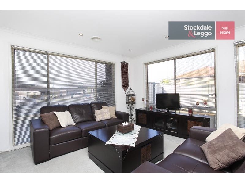 15 Tigris Court, Roxburgh Park VIC 3064
