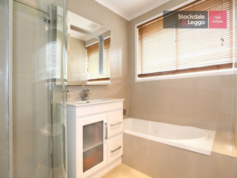 48 South Circular Road, Gladstone Park VIC 3043