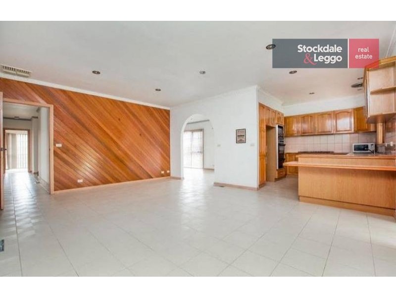 27 Elizabeth Street, Westmeadows VIC 3049