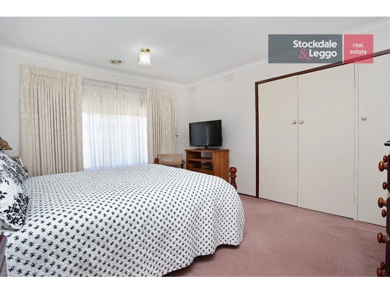 109 Carrick Drive, Gladstone Park VIC 3043