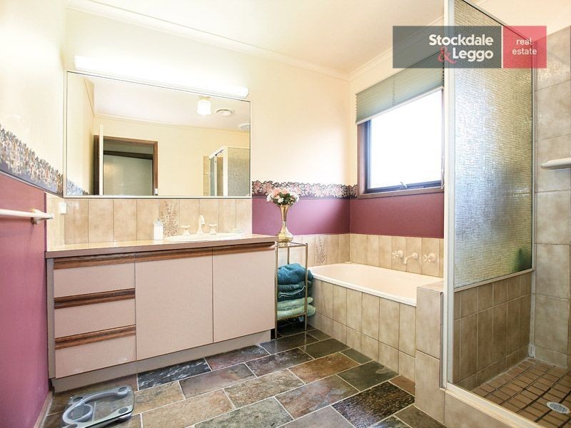 14 Kintyre Court, Greenvale VIC 3059