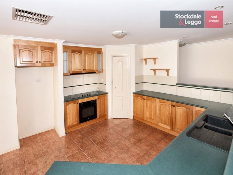 6 Stranraer Close, Greenvale VIC 3059