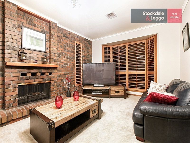 6 Hartley Crescent, Greenvale VIC 3059