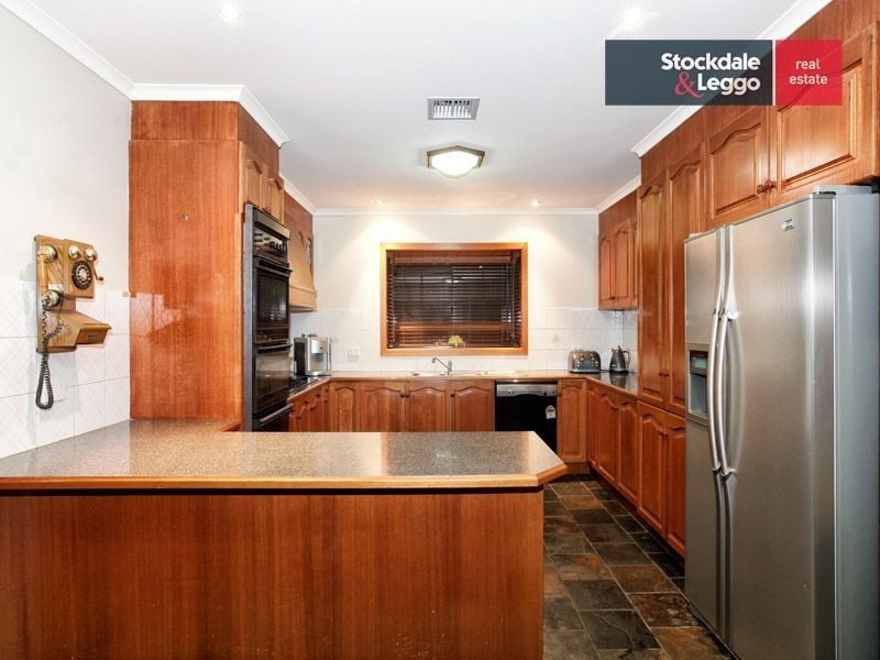 6 Hartley Crescent, Greenvale VIC 3059